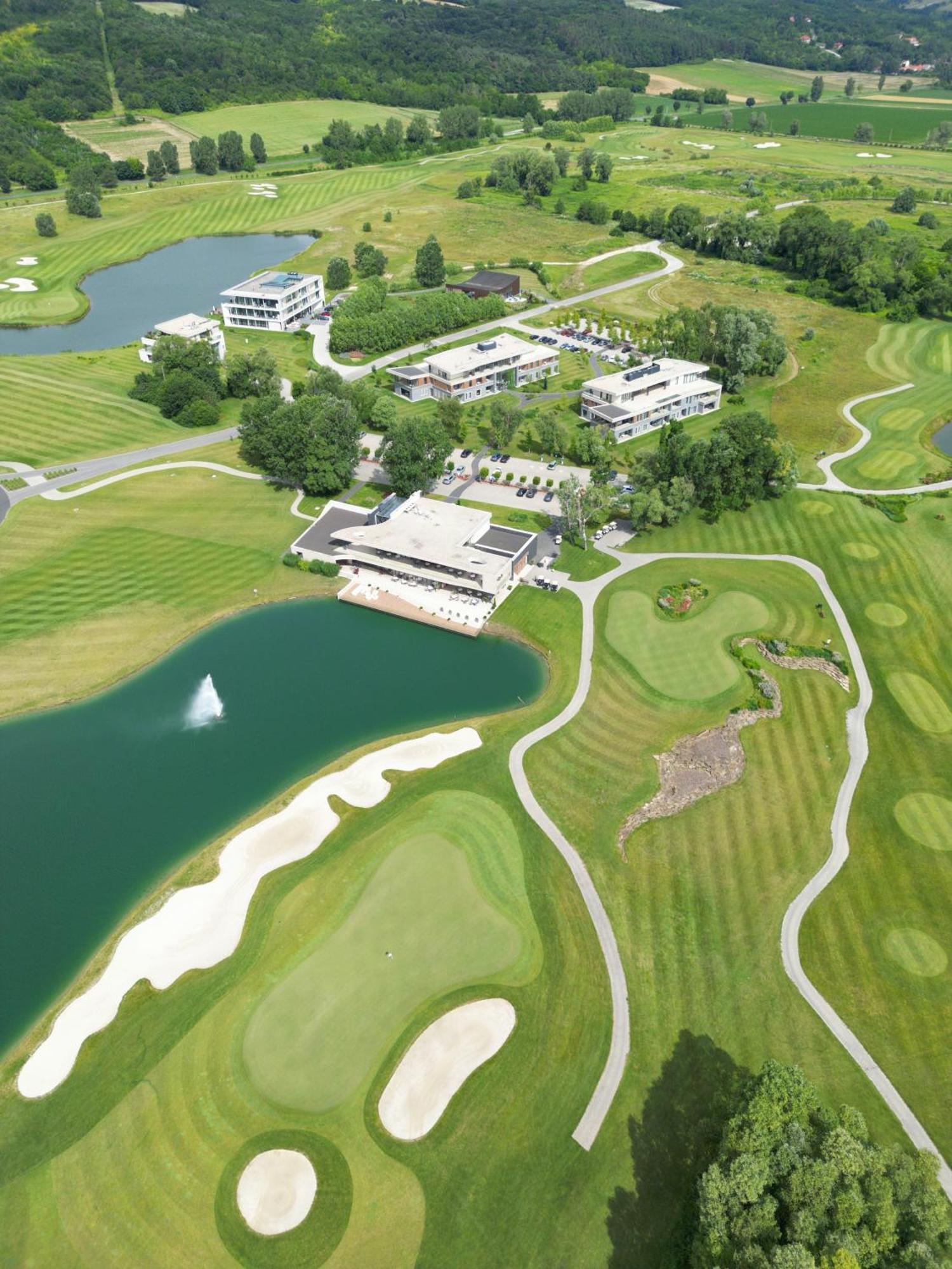 Zala Springs Golf Resort Залачань Экстерьер фото