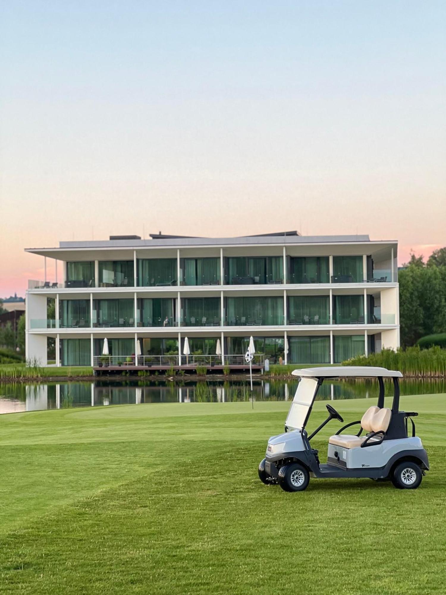 Zala Springs Golf Resort Залачань Экстерьер фото